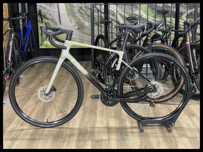 Liv Avail Advanced 1 Medium Shoreline 2024-1